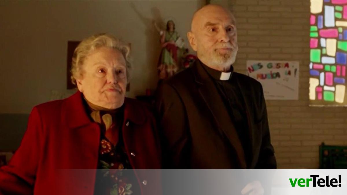Muere Tony Canal, el padre Froilán de 'Cuéntame cómo <i>pasó</i>' e importante actor de doblaje en cine y...