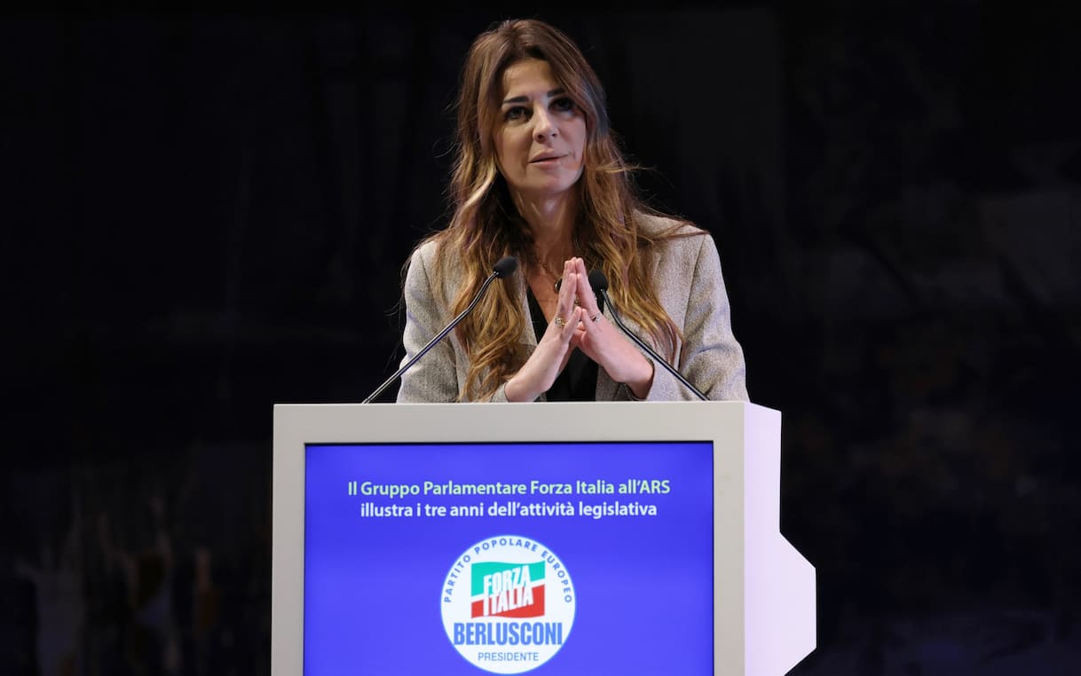 Vannacci, è polemica sulla foto ritoccata di Matilde <i>Siracusano</i>