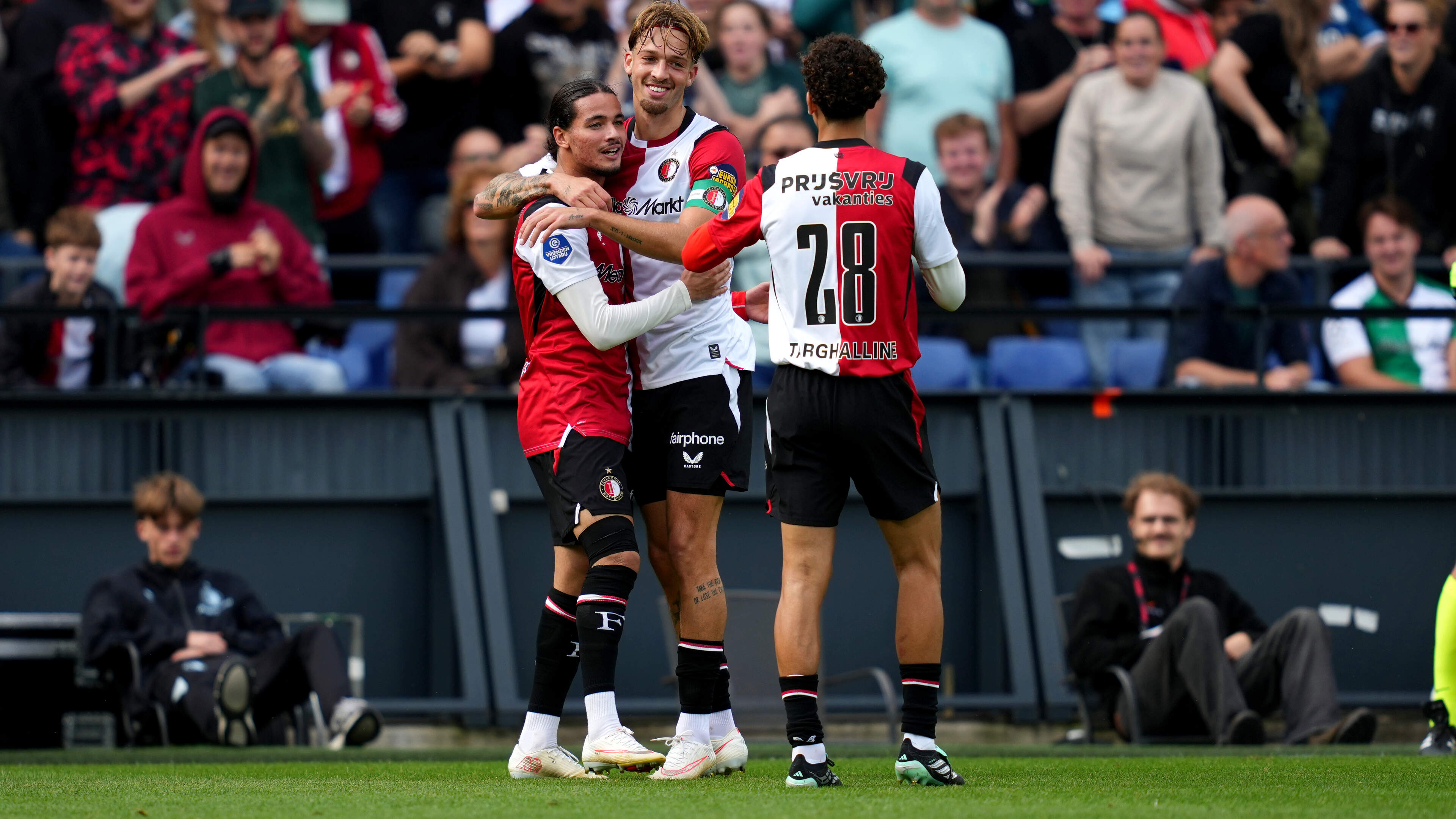 Kampioenssfeer bij <i>Feyenoord</i> voorbarig: Rotterdammers nog nauwelijks getest in Eredivisie en...