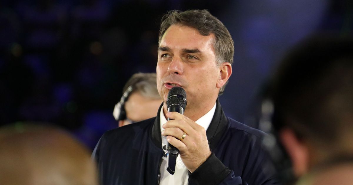 Flávio pede prisão de servidor do Planalto por caso Nossa Senhora <i>Aparecida</i> | CNN Brasil