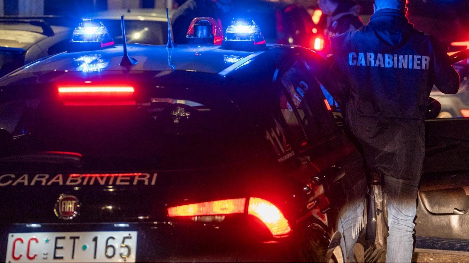 Aggressione omofoba in centro a <i>Bologna</i>, due 29enni picchiati da un gruppo di uomini