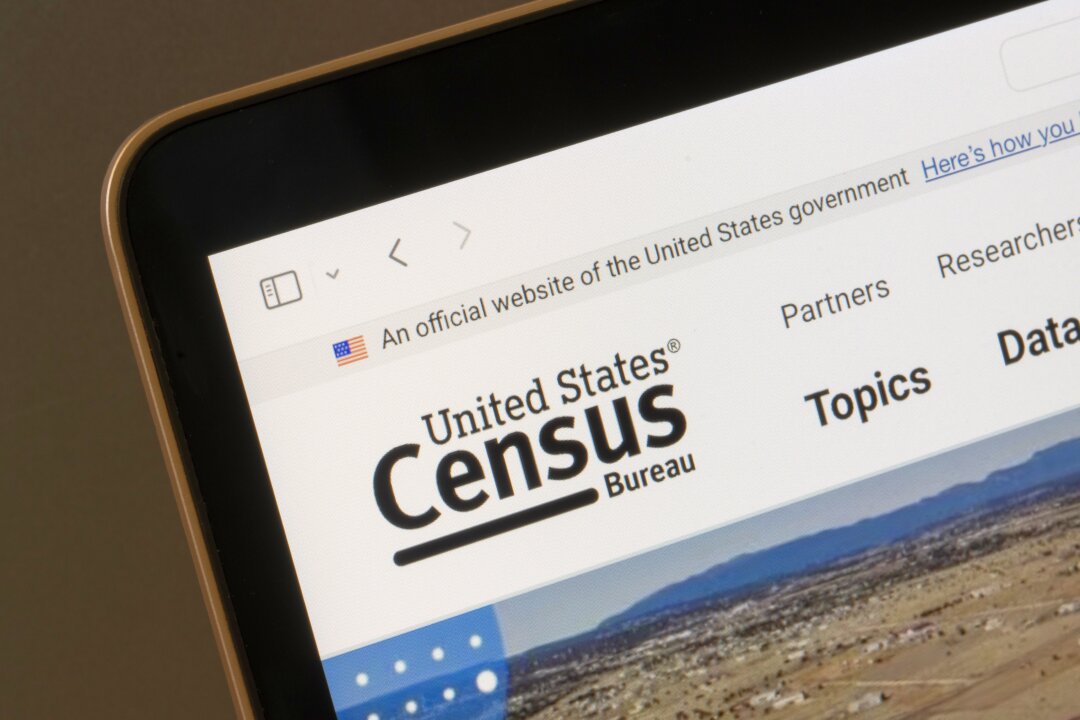 What the <i>Census</i> Really Says About Household Wealth