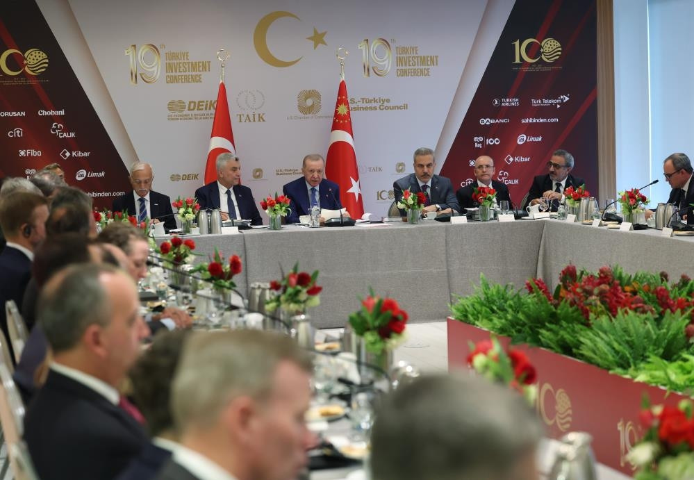 Cumhurbaşkanı Erdoğan, <i>New</i> York'ta iş adamlarıyla bir araya geldi