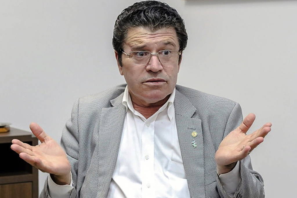Autor de projeto sobre padroeira foi assessor de <i>Bolsonaro</i> - 25/09/2026 - Painel - Folha