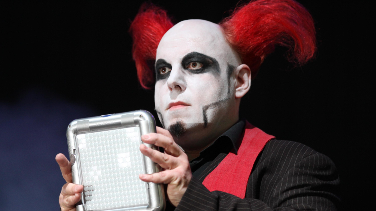 Muere Bruno Kramm, el teclista del dúo alemán Das <i>Ich</i>, al acabar un concierto en Granada