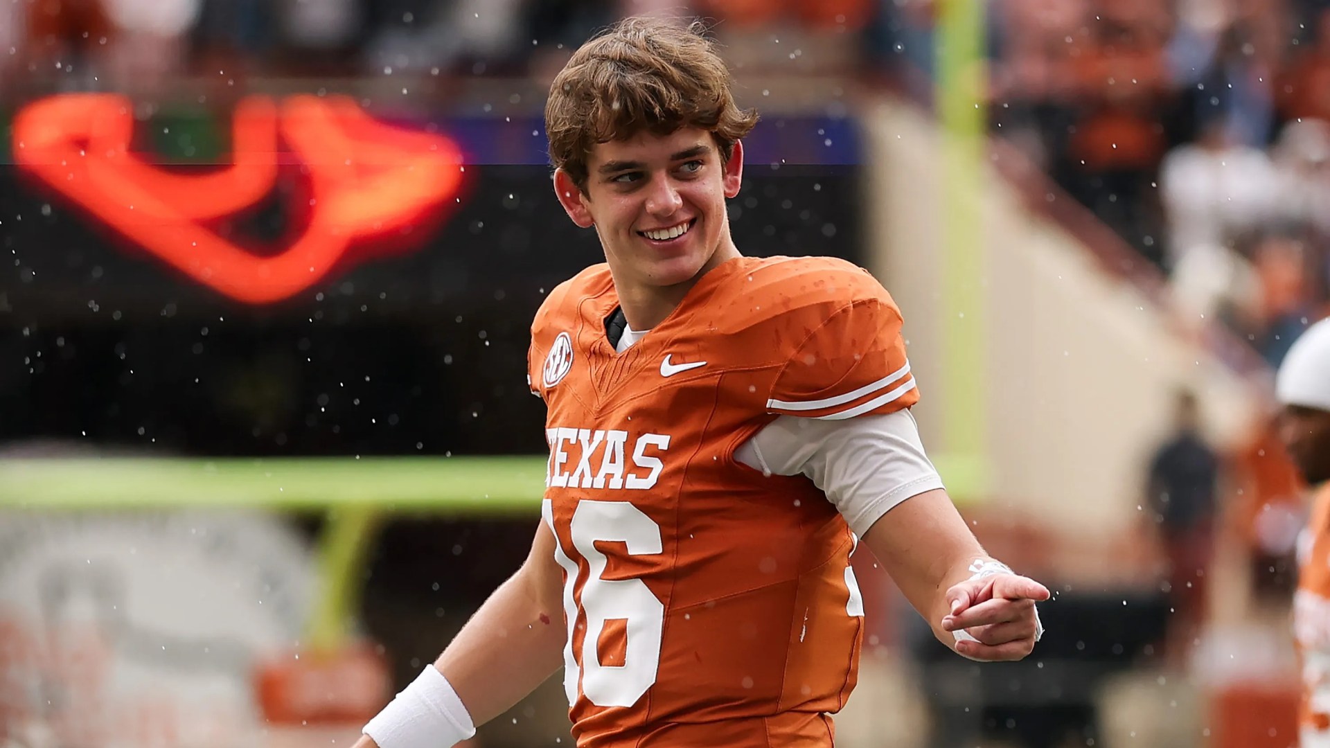 Peyton Manning reveals advice he gave nephew Arch ahead of <i>Texas</i> vs Tennessee