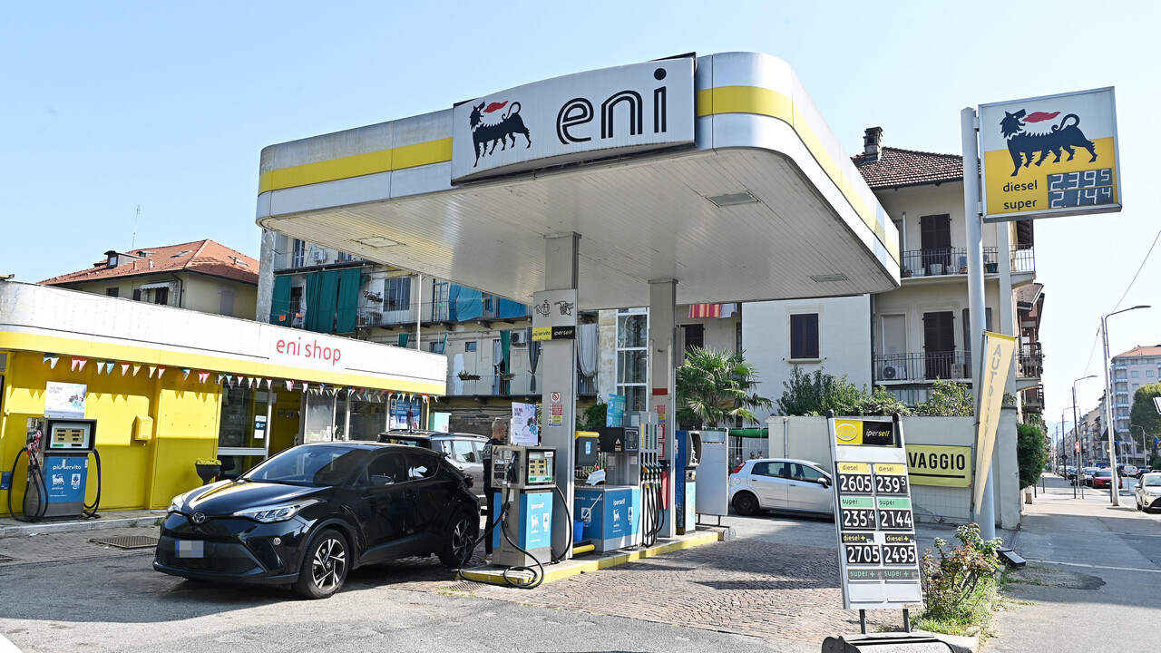 Forza <i>Italia</i> rivendica la vittoria sui carburanti, da lunedì il tetto al prezzo di Eni - Aziende -...