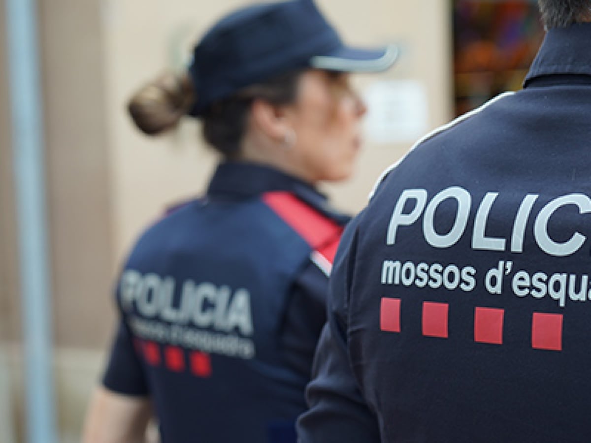 Los Mossos hallan el cadáver de un hombre que llevaba dos años muerto en su <i>casa</i> en Cabrera d’Anoia...