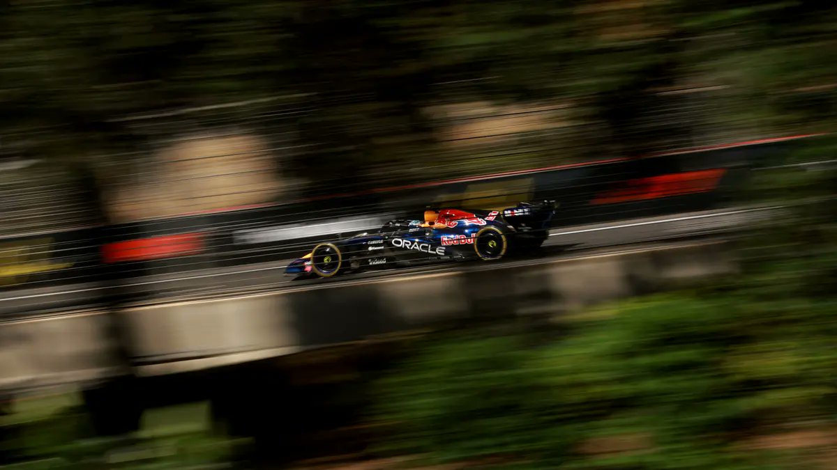 <i>F1</i> Live 13:00u | Grand Prix van Azerbeidzjan 2026