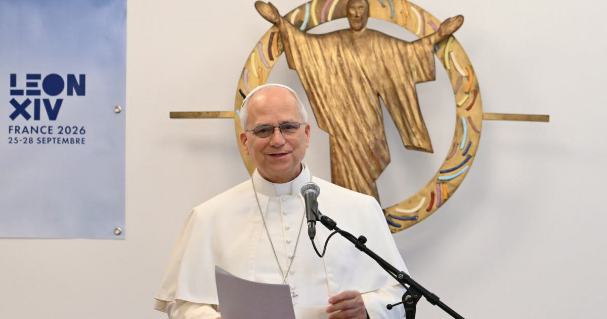 En direct Religion. Visite du <i>pape</i> : Léon XIV à la rencontre de catéchumènes à l'Institut catholi...