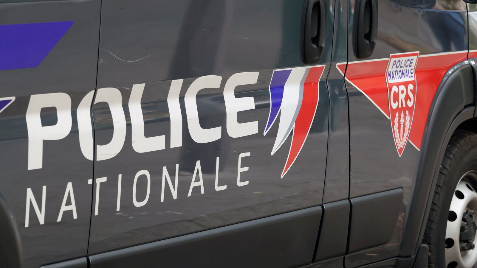 Neuf blessés, cinq interpellations… Nuit d’affrontements à <i>Saint</i>-Pierre-des-Corps après une...