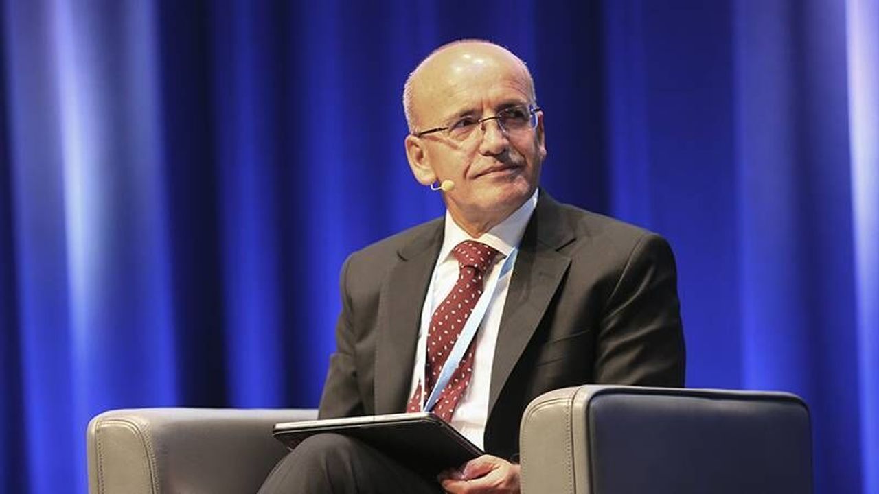 Mehmet Şimşek, '<i>istifa</i>' iddialarına açıklık getirdi
